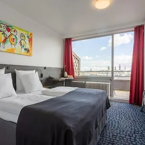 https://copenhagen-mercur-hotel.copenhagenhotelselect.com