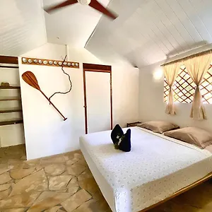 https://poe-guesthouse.frenchpolynesia-hotels.com