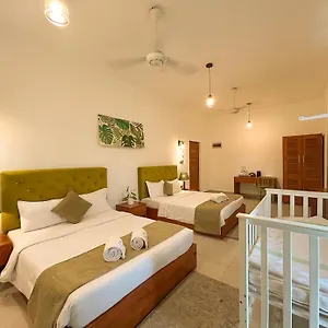 https://j-leaf-hotel-by-blue-bird.negombohotels.net