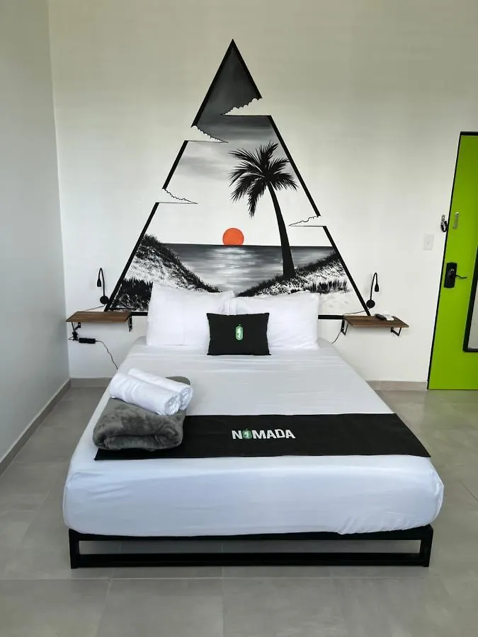 Albergue Nomada Beach Hostel- Isla Verde San Juan