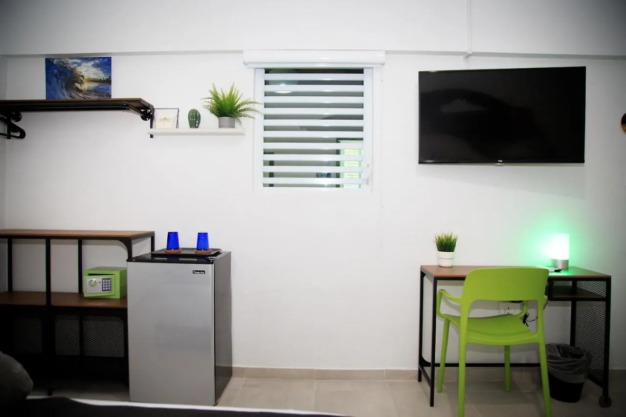 Albergue Nomada Beach Hostel- Isla Verde San Juan
